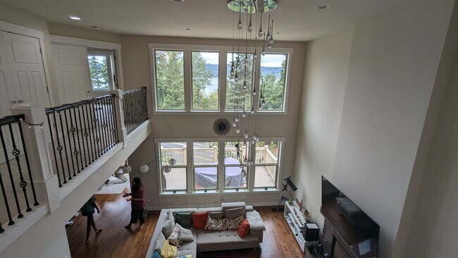 Building Photo - 2722 NW Pine Cone Pl