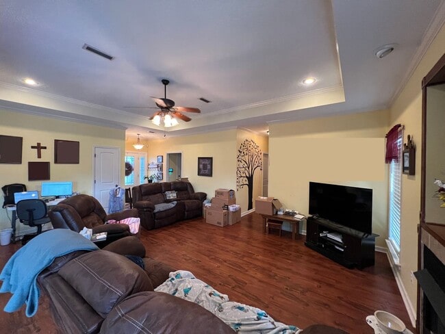 Foto del edificio - Valley Chase Subdivision!