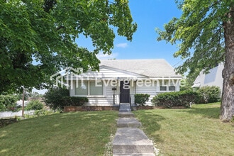 Building Photo - 1603 Rangeley Ave