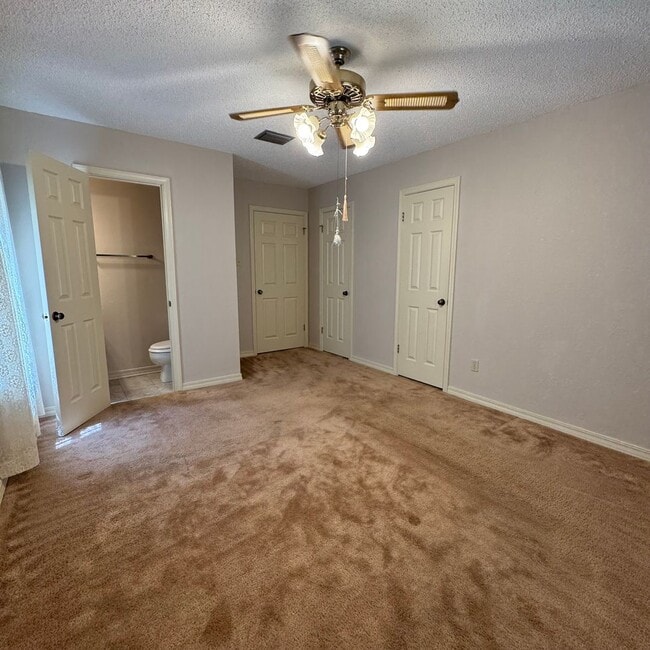Building Photo - Cute 3 Bedroom Home with Bonus Room!