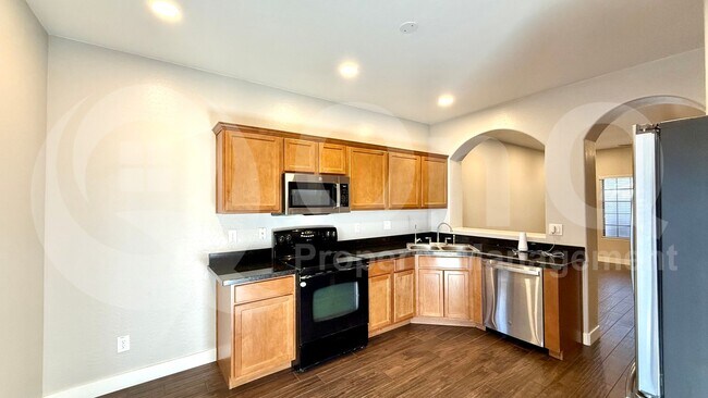 Building Photo - 3057 S Eugene