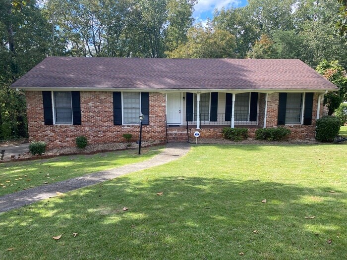 Primary Photo - 800 Rockingham Rd
