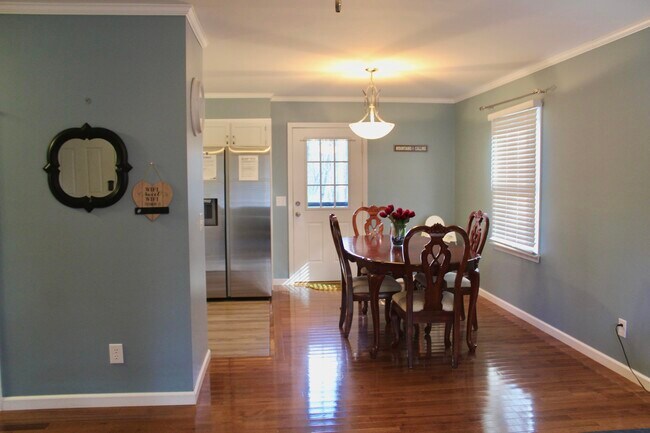 Foto del edificio - 206 Pleasant Ln