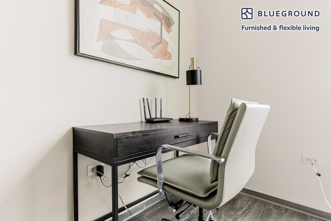 Foto del edificio - 2340 N California Ave