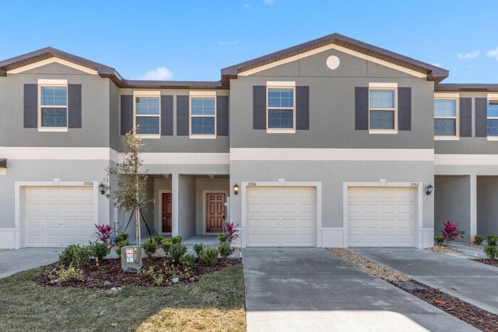 Primary Photo - Like New Townhome For Rent in Willow Square