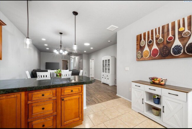 Foto del edificio - 4215 W 2nd Ave