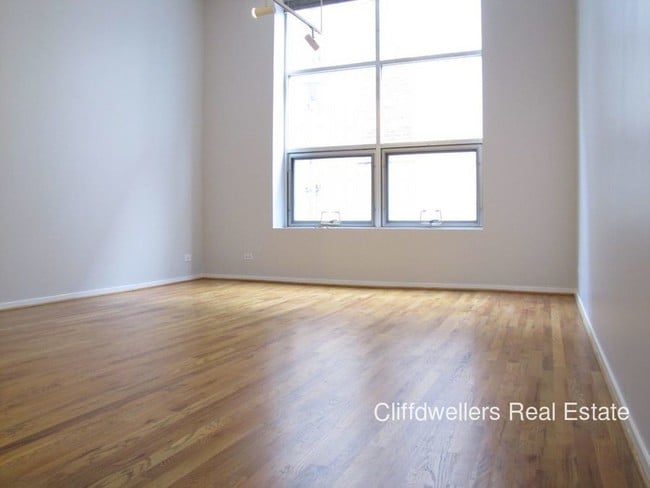 Building Photo - 720 16th St