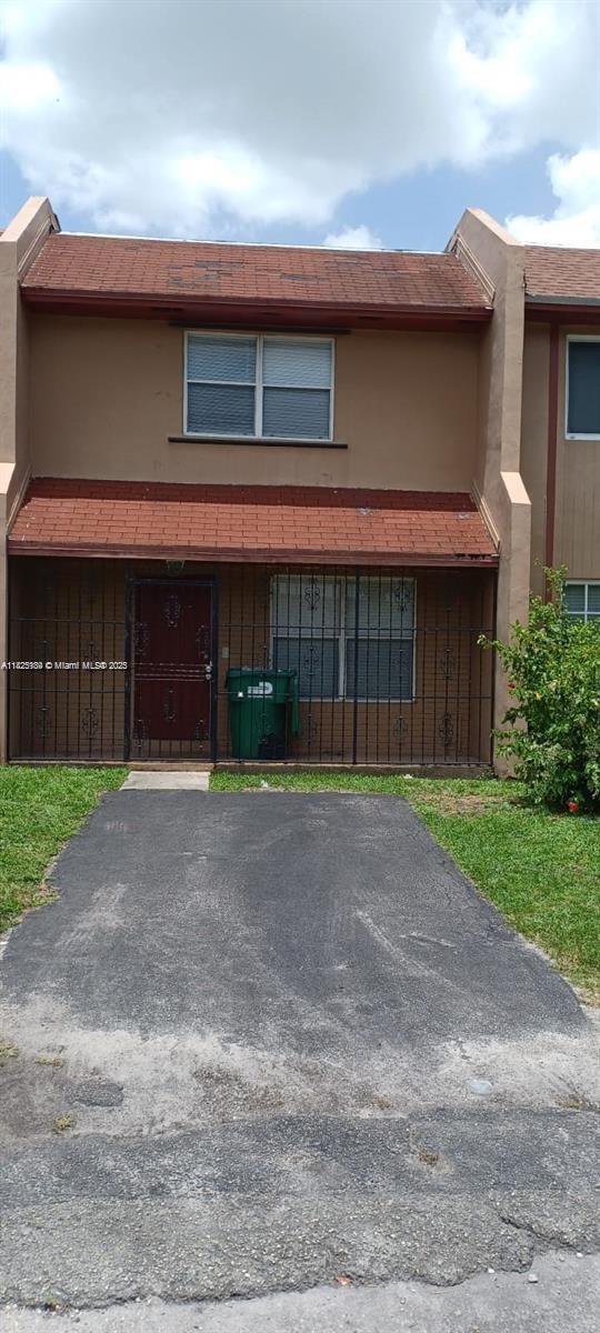 Foto del edificio - 2763 NW 196th St