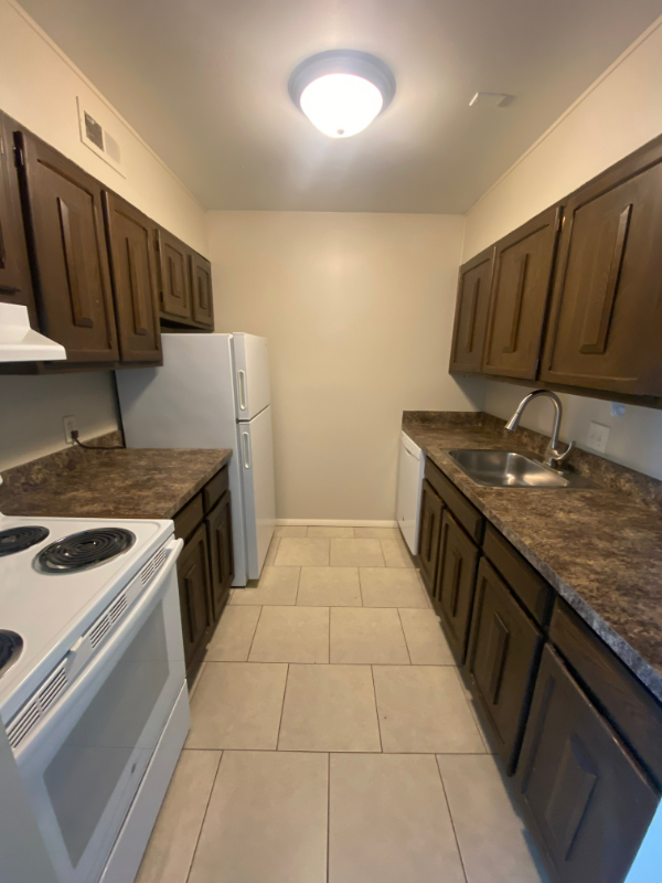 4403 S 27th St Unit E16, Lincoln, NE 68502 - Room for Rent in Lincoln ...