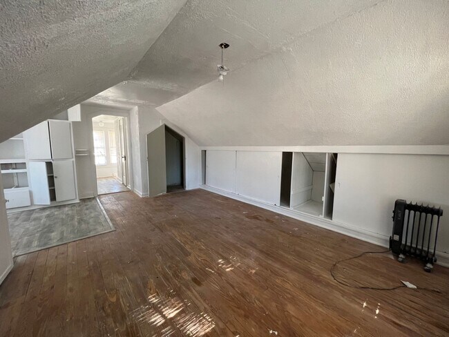 Building Photo - DB 1607 Avenue X