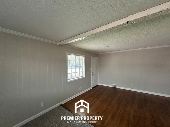 Building Photo - Charming 3BR Southaven Home | Brick Fireplace, 2-Car Garage & Fenced Yard