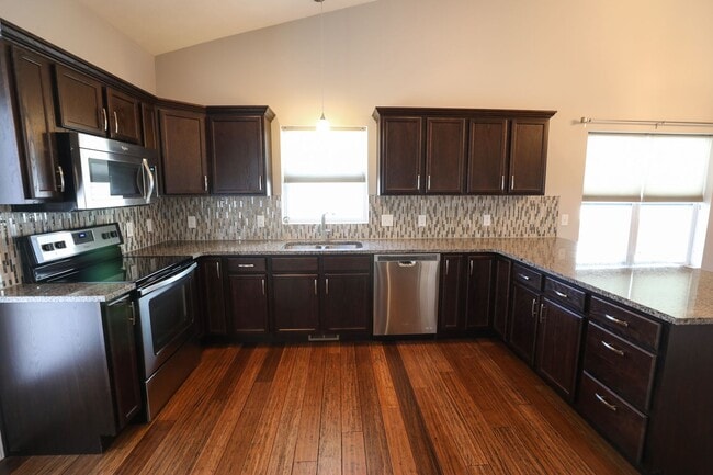 Foto del edificio - Beautiful Home with a newly finished basement!