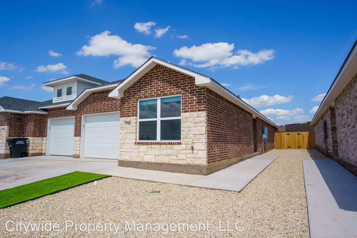Primary Photo - 3 br, 2 bath House - 2641 Baron Ave