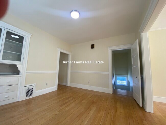 Building Photo - 65 Wareham St
