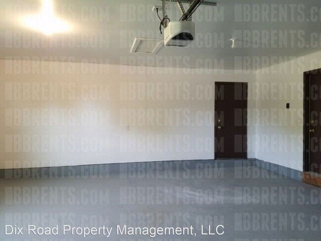 Building Photo - 232 S Gersam Ave