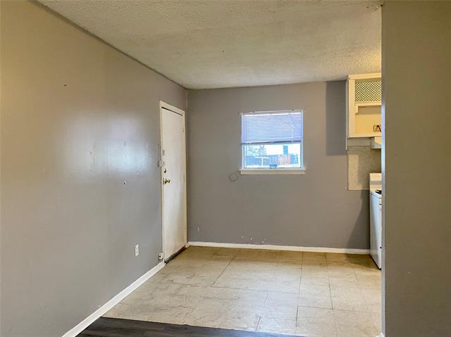 Building Photo - 5442 Laguna Dr