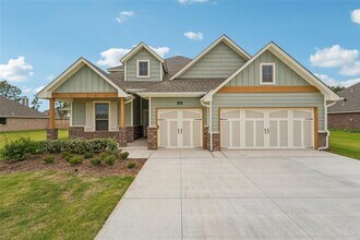 Building Photo - 12401 Samara Dr