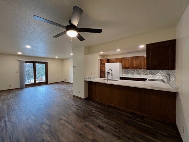 Foto del edificio - 3951 Fairway Hills Dr
