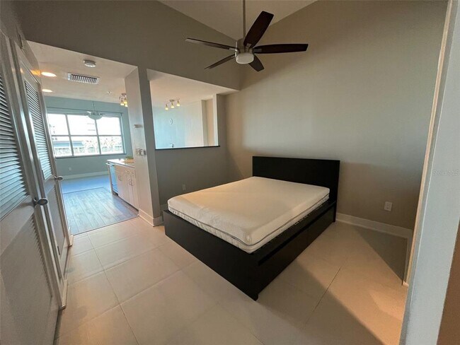 Foto del edificio - 1208 E Kennedy Blvd