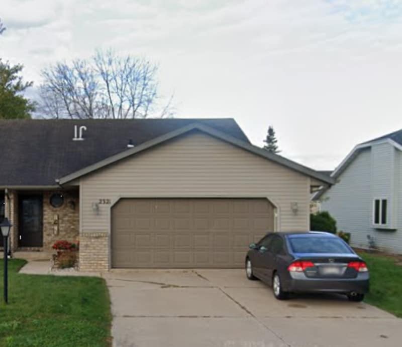 Primary Photo - 2321 Skylark Dr