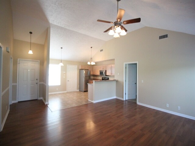 Building Photo - 1234 Mac Duff Dr