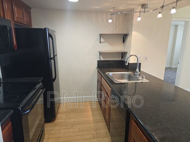Foto del edificio - 450 N Arlington Ave
