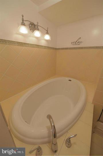 Building Photo - 5817C Rexford Dr