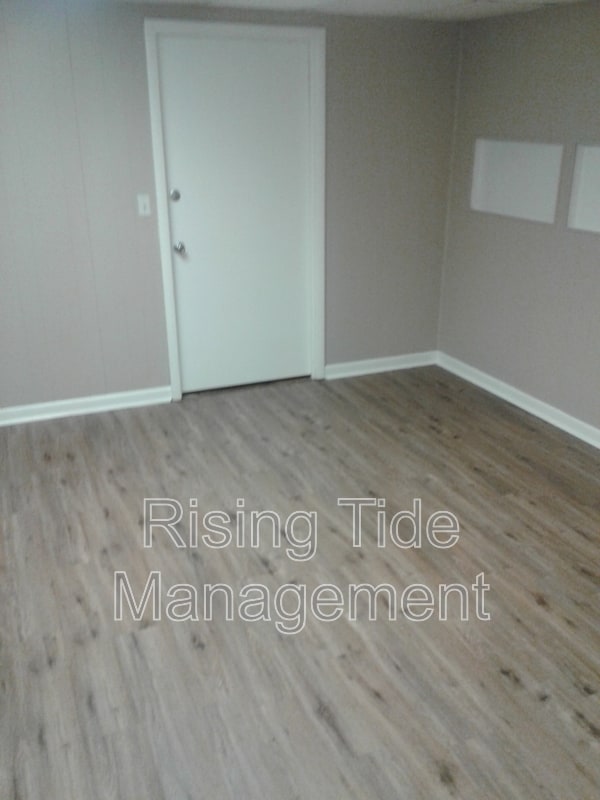 Foto del edificio - 8905 Valley Hill Dr