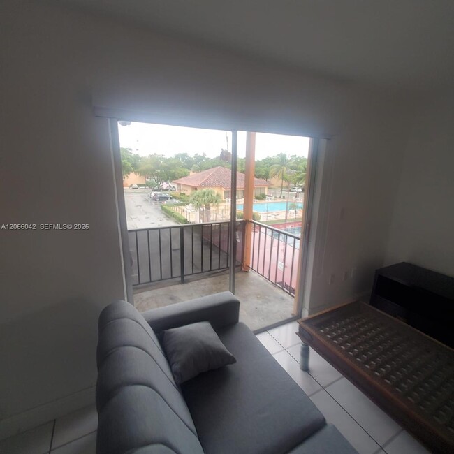 Building Photo - 7151 Miami Lakes Dr