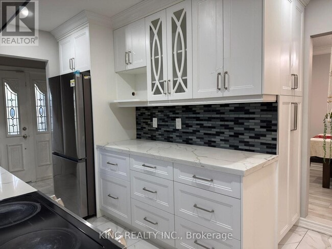 Building Photo - 21 Greenwood Crescent