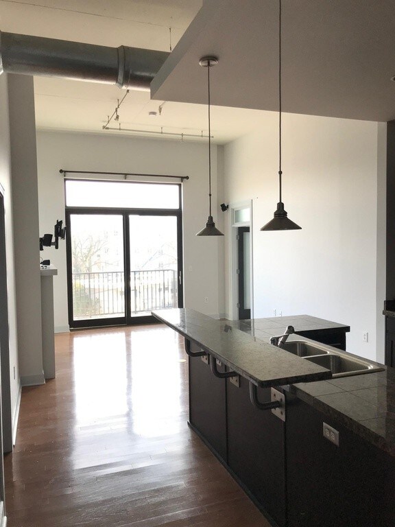Foto principal - 205 31st Ave N