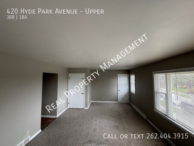 Foto del edificio - 420 Hyde Park Ave