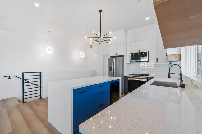 Foto del edificio - Brand New! $1000 April move in credit!! Br...