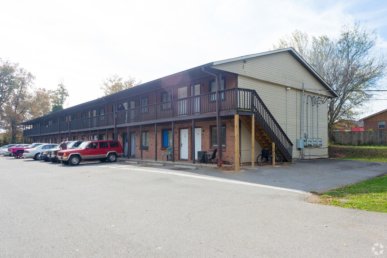 480 Ringgold Rd, Clarksville, TN 37042 Apartments in Clarksville, TN