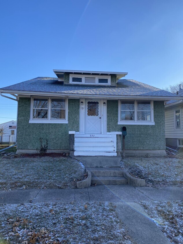Foto principal - 577 Irwin St