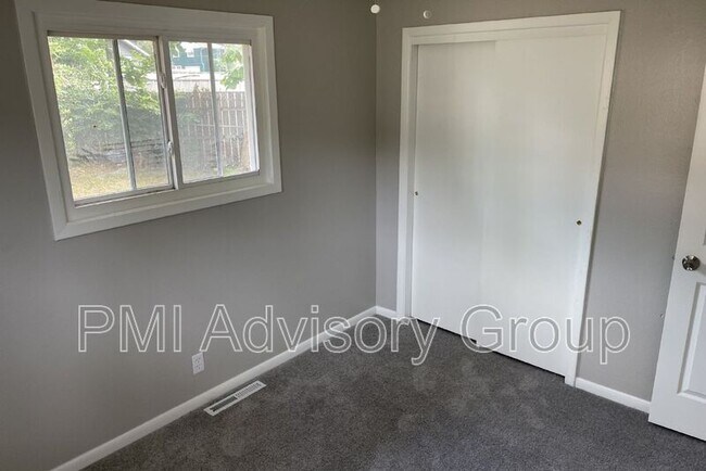 Foto del edificio - 602 SE 37th St