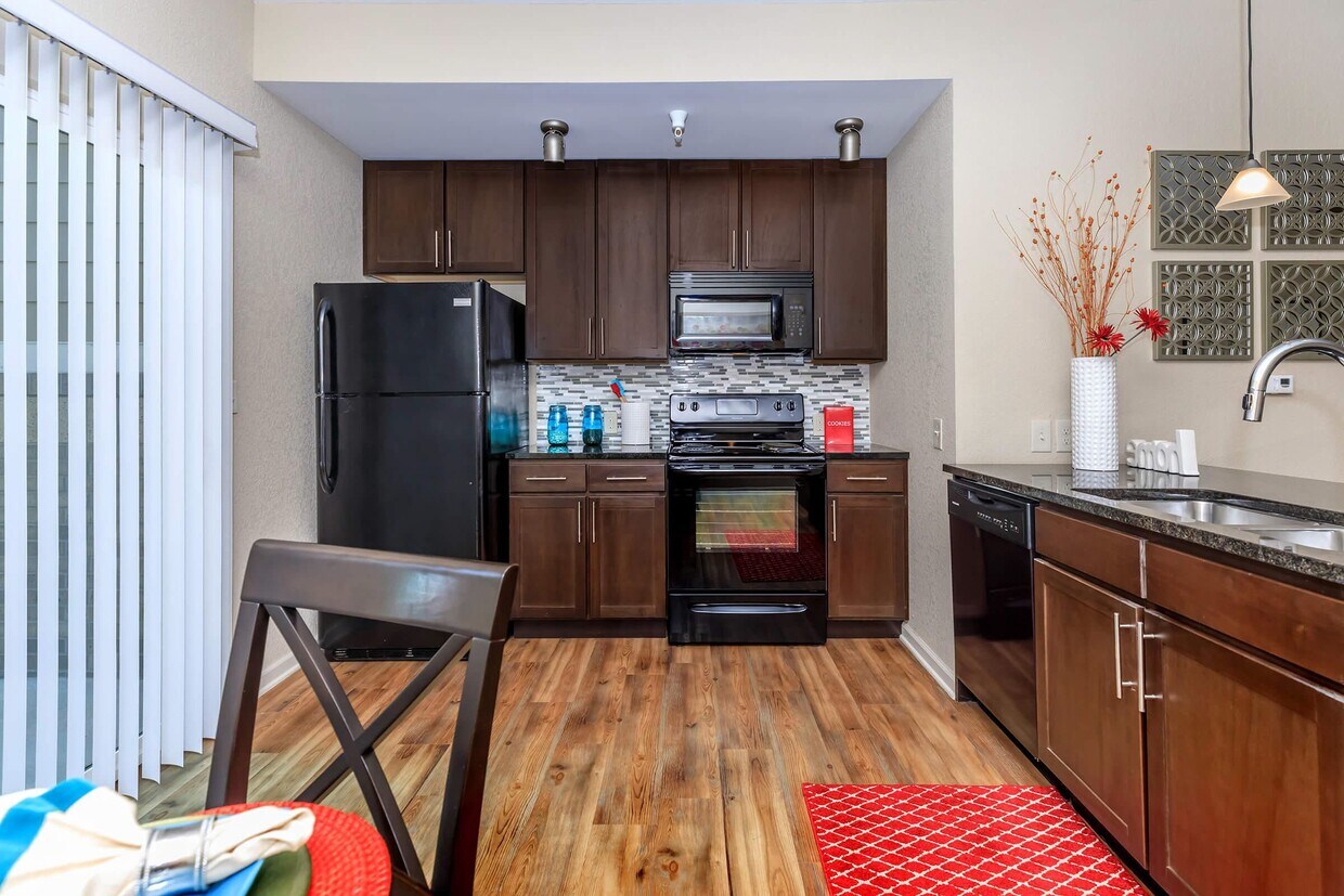 SunSTONE at MarketPlace Apartments Apartments in Andover, KS