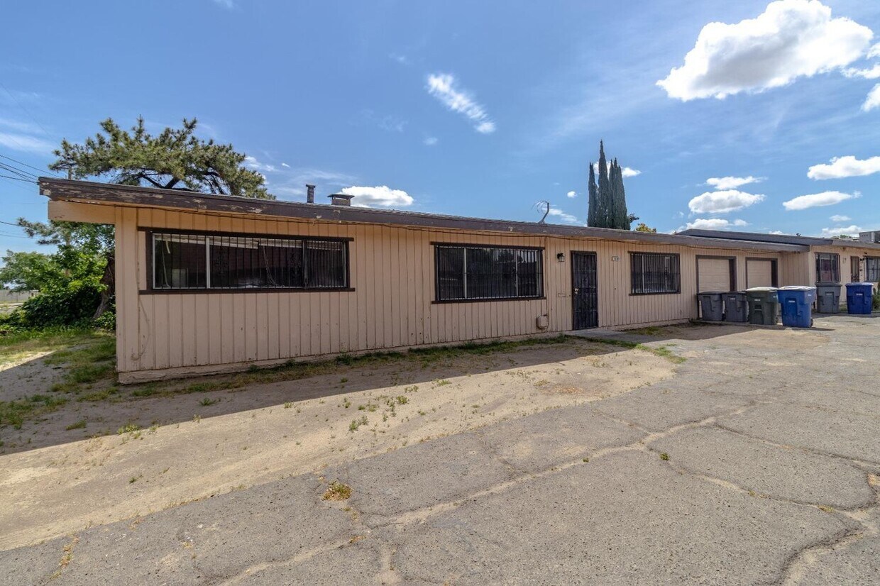 1145 W University Ave, Fresno, CA 93705 House for Rent in Fresno, CA