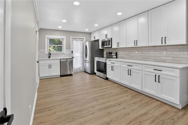 Foto del edificio - 3510 Roswell Rd NW