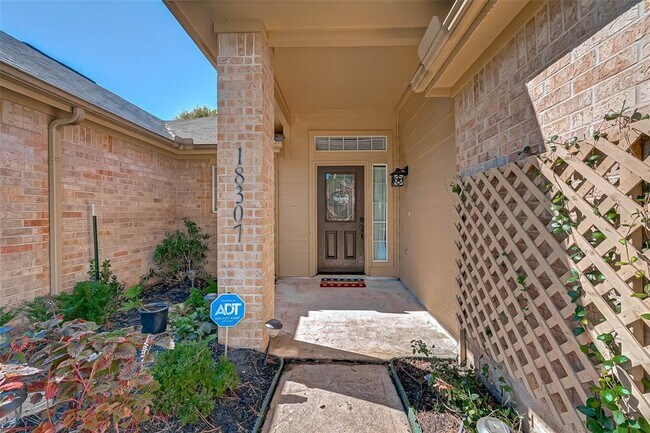 Building Photo - 18307 Water Mill Dr