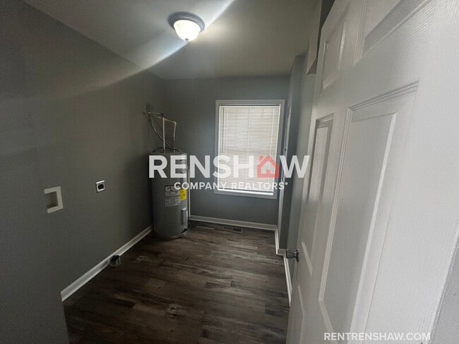 Building Photo - 157 Cloverdale St