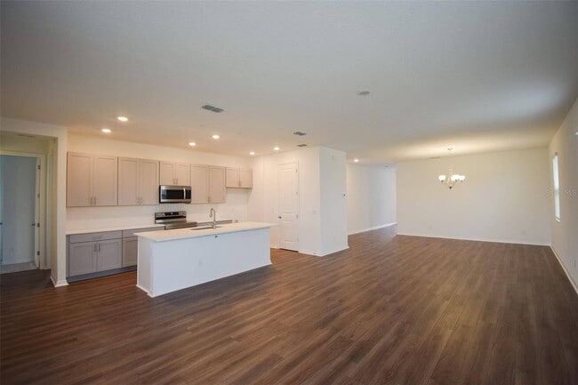 Photo - 2370 Lancashire St House