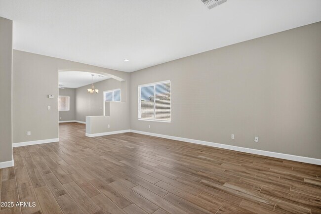 Foto del edificio - 11902 W Jefferson St