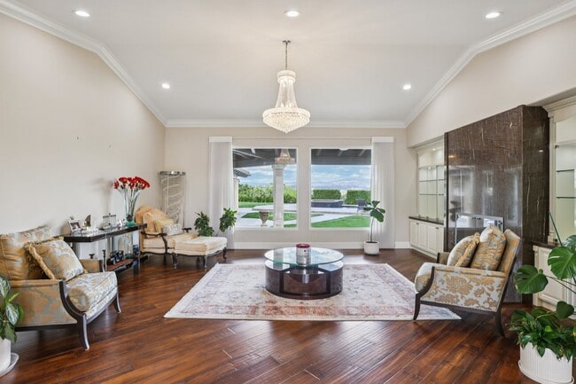 Foto del edificio - 27048 Triumph Ave