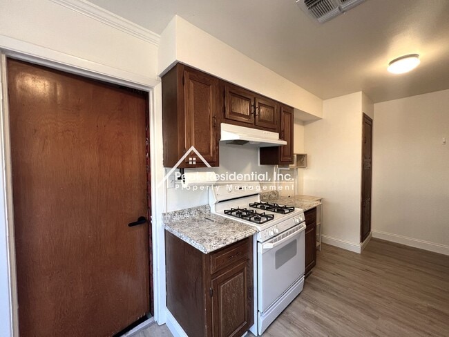 Building Photo - Charming 1bd/1ba dupplex near UCD Med Center