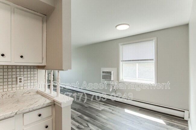 Foto del edificio - 2714 Woodlawn St