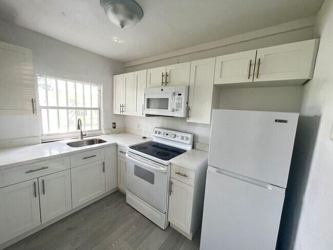 Foto del edificio - 7525 NE Miami Ct