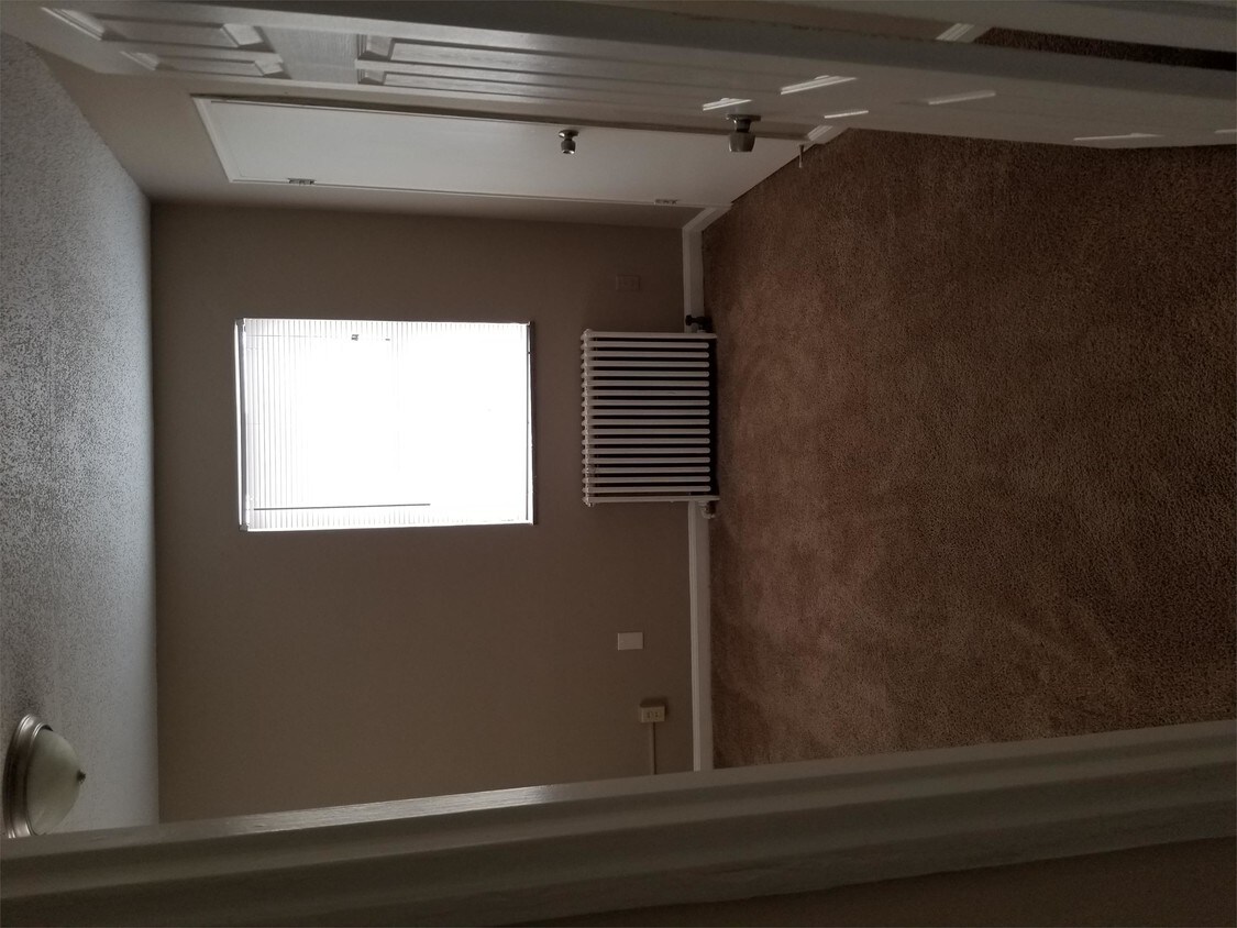 Foto principal - 2550 Harrison Ave