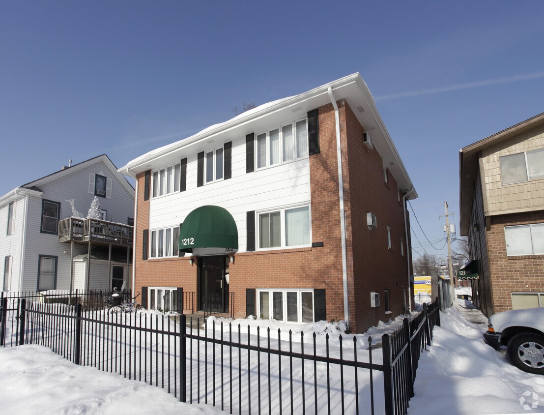 Primary Photo - 1212 E St