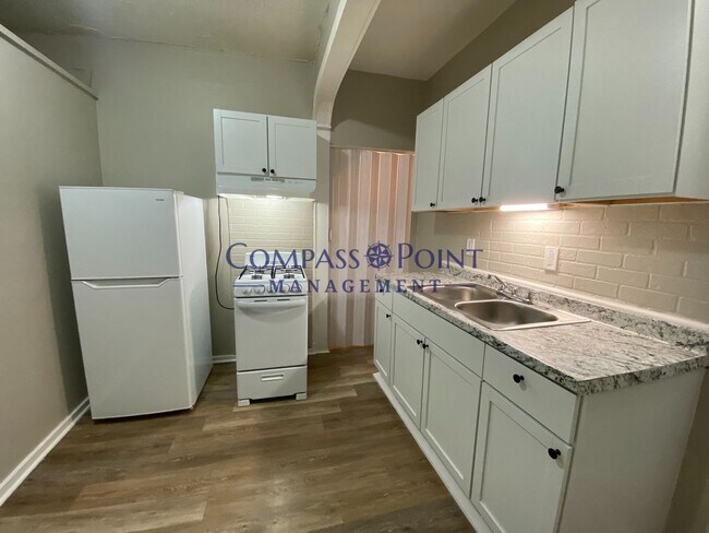 Foto del edificio - 218 E 7th St